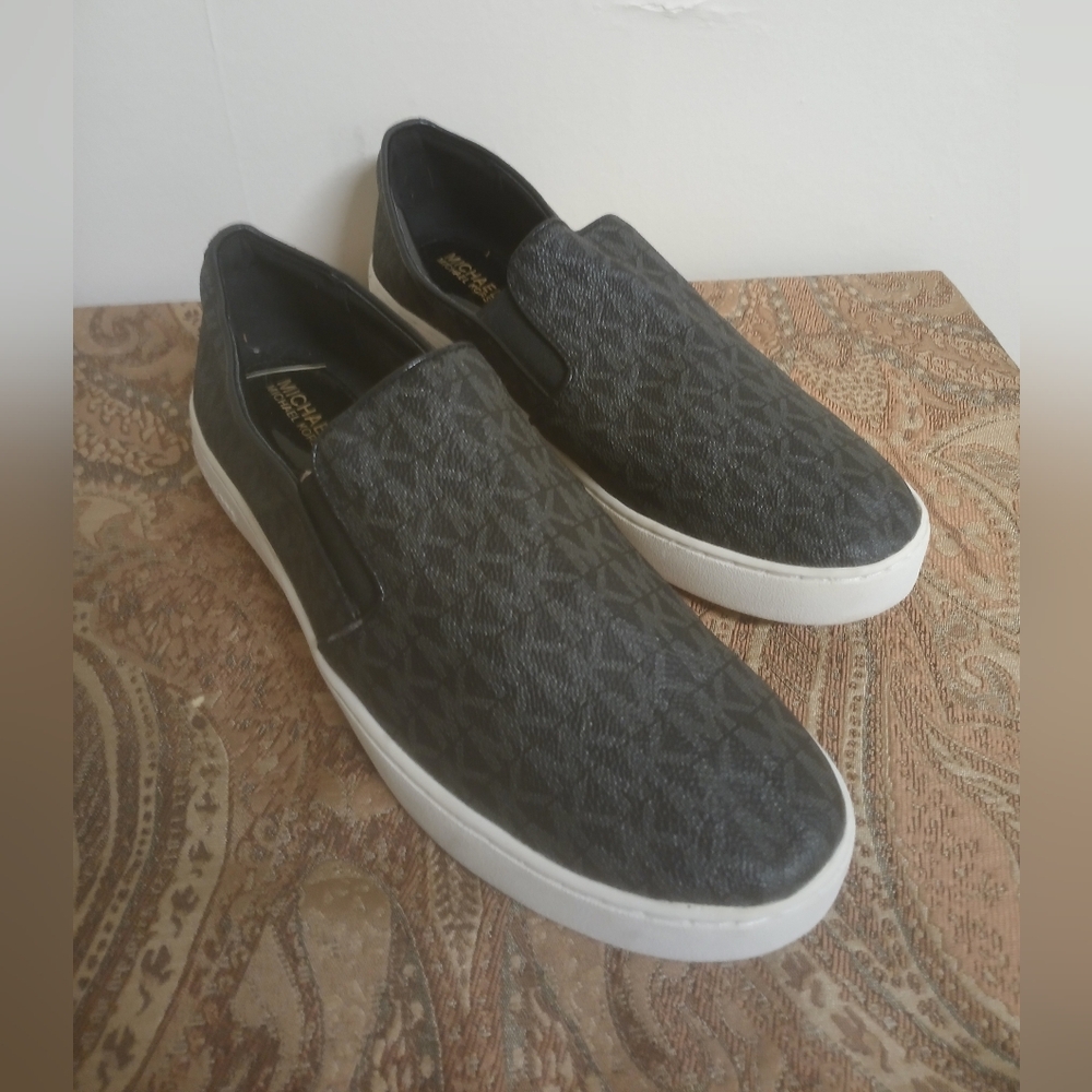 Michael Kors Keaton Slip-On Black "MK" Sneakers Women's Size 11M - Picture 3 of 8